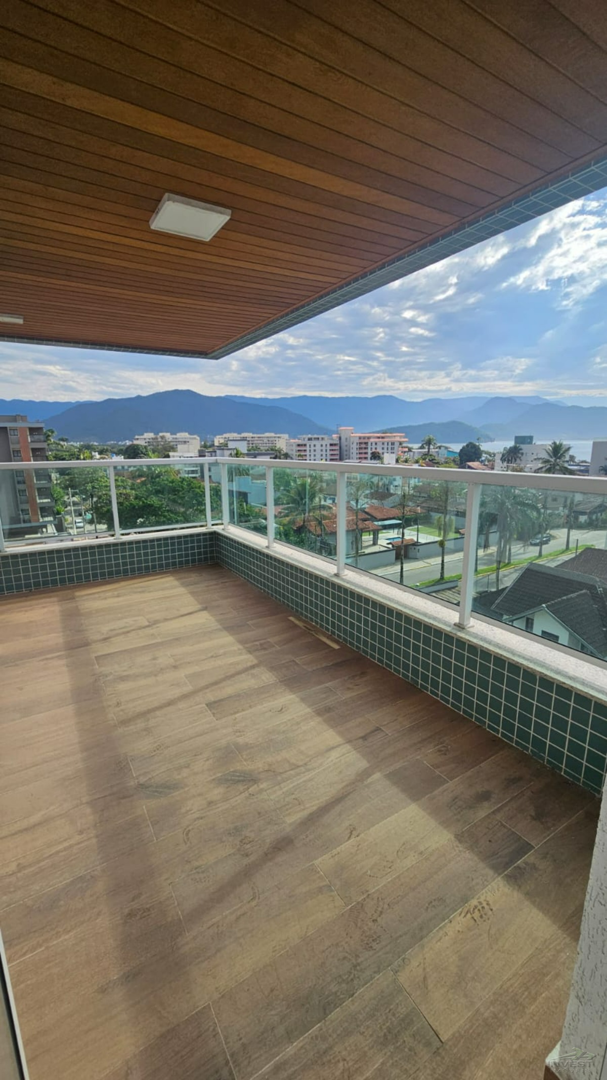Ubatuba, Itaguá- Apartamento de 3 Dormitórios, Sendo 1 Suíte, com Uma Incrível Vista Mar!