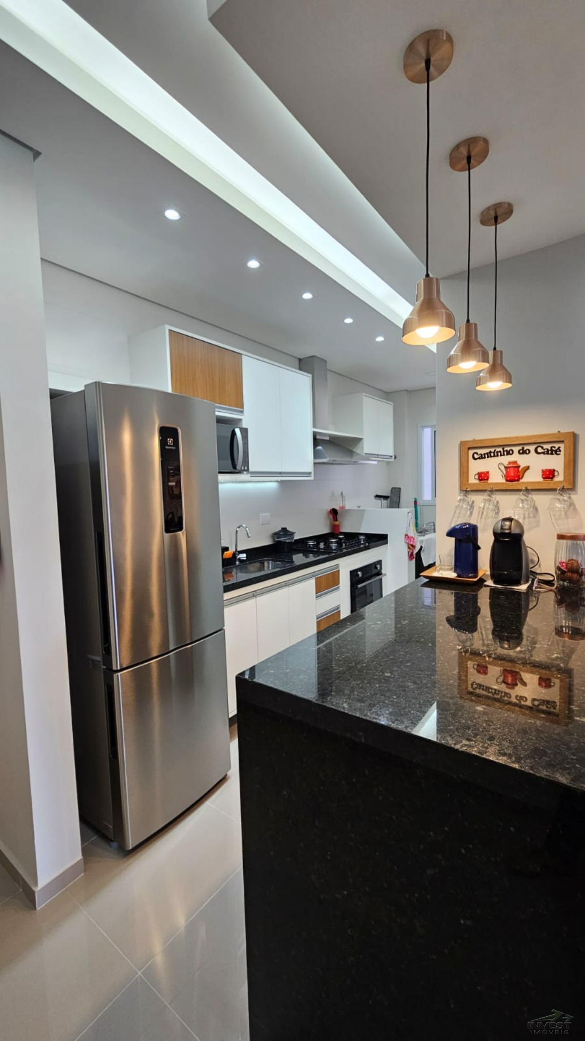 Ubatuba, Centro- Belíssimo Apartamento de 2 Dormitórios, Sendo 1suíte, Totalmente Mobiliado!