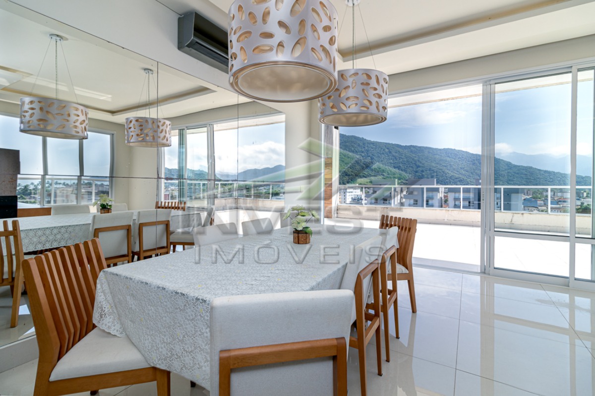 A Maior e Bela Cobertura de Ubatuba - Centro - Cobertura, 04 Amplas Suítes, 06 Vagas para Auto, 439 M2 de Área Útil, Amplo Lazer