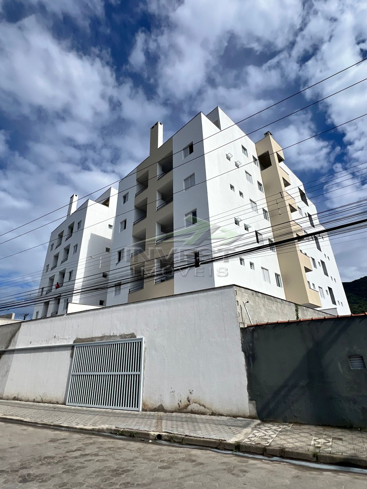 Ubatuba - Pereque Açú, Apartamento 02 Dormitórios Sendo 1 Suíte, 300 Mts da Praia, Oportunidade
