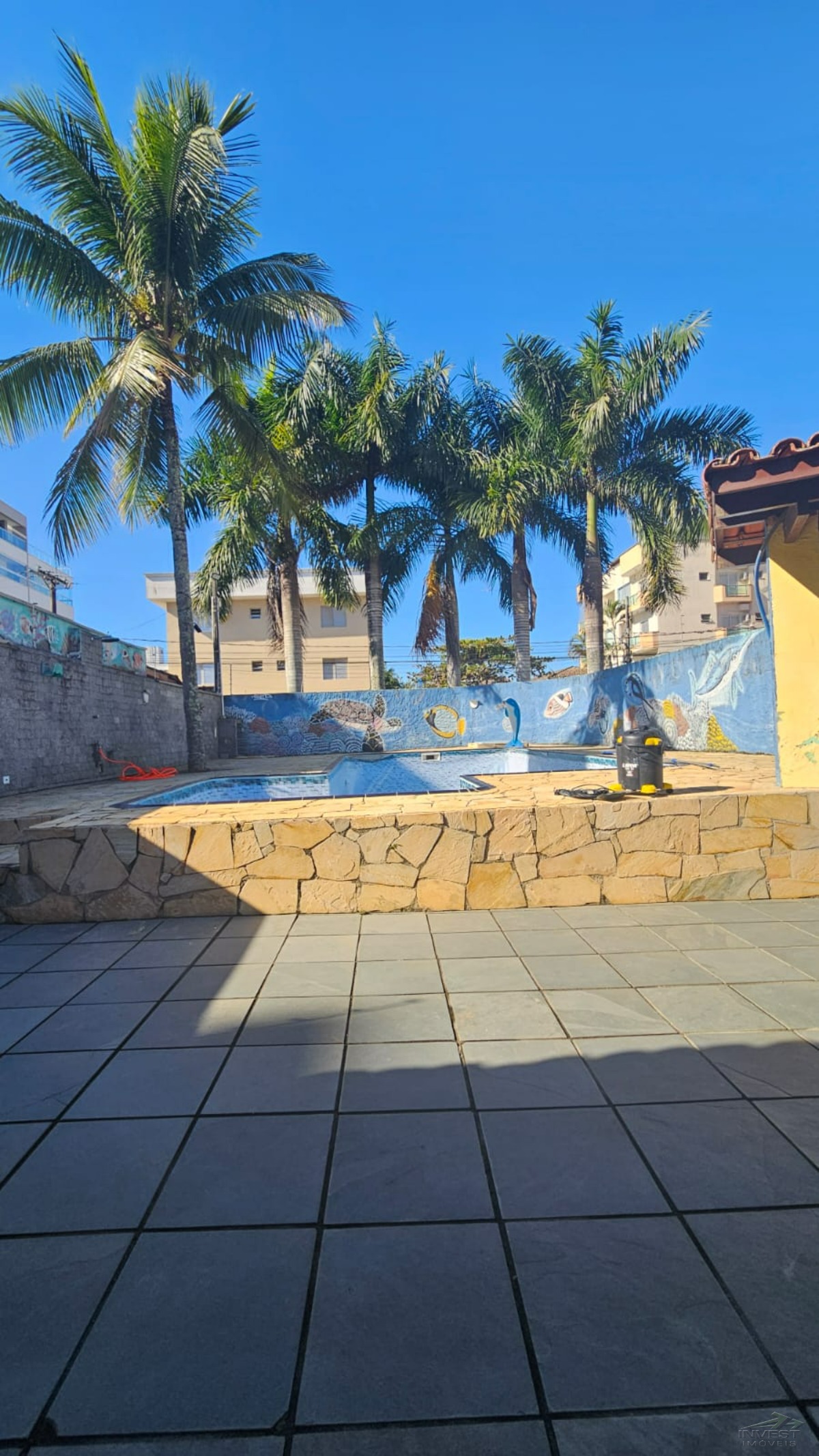 Ubatuba, Itaguá- Casa de Esquina com 3 Dormitórios, Ótimo Espaço Externo e Piscina!