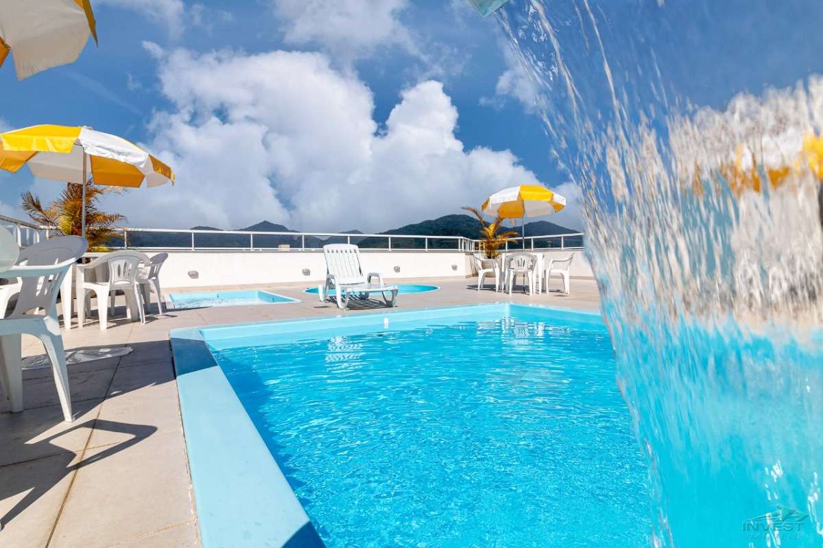 Ubatuba, Centro - Aptos Prontos de 02 e 03 Dormitórios, Área de Lazer com Piscina