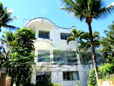 Ubatuba, Ponta das Toninhas - Casa Bem Localizada com Vista Total para Mar e Praia, Terreno com 1000m2