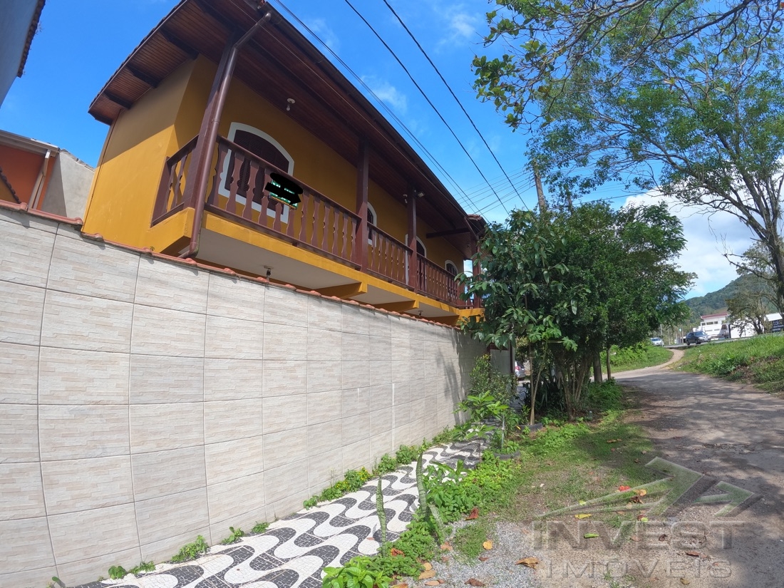 Ubatuba - Centro Sobrado de Esquina C Excelente Localização, R$499 Mil