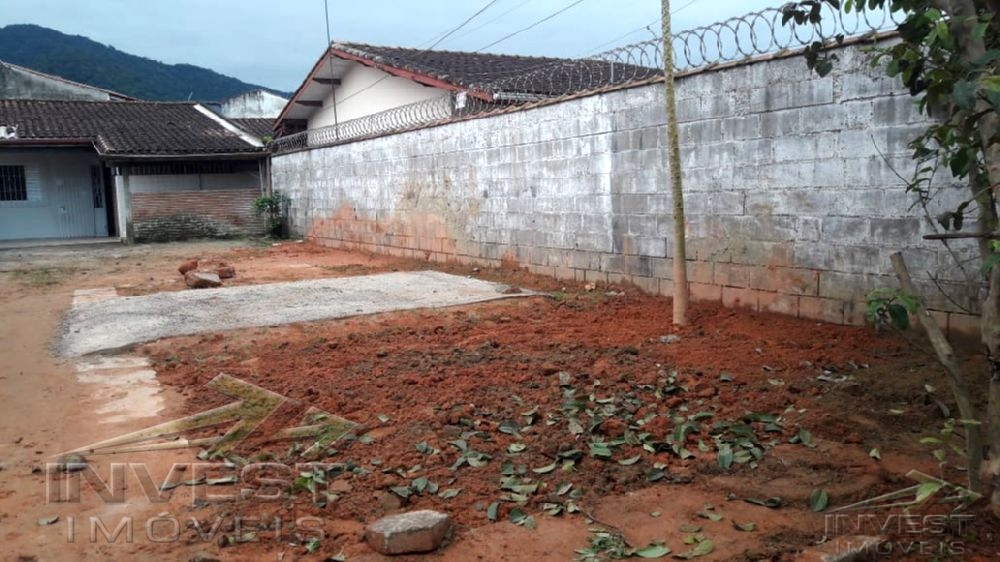 Ubatuba, Centro - Edicula com 02 Quartos Terreno de Escritura