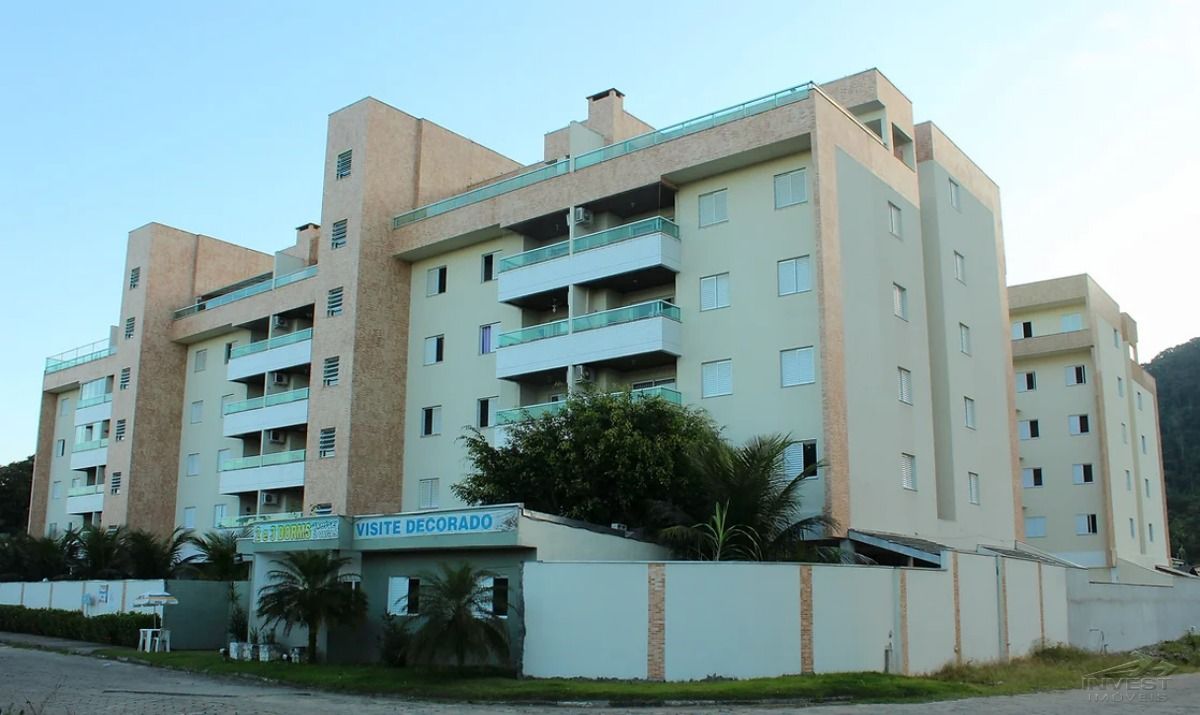 Ubatuba, Toninhas- Apartamento de 2 Dormitórios, Área de Lazer Completa a 100mts da Praia!