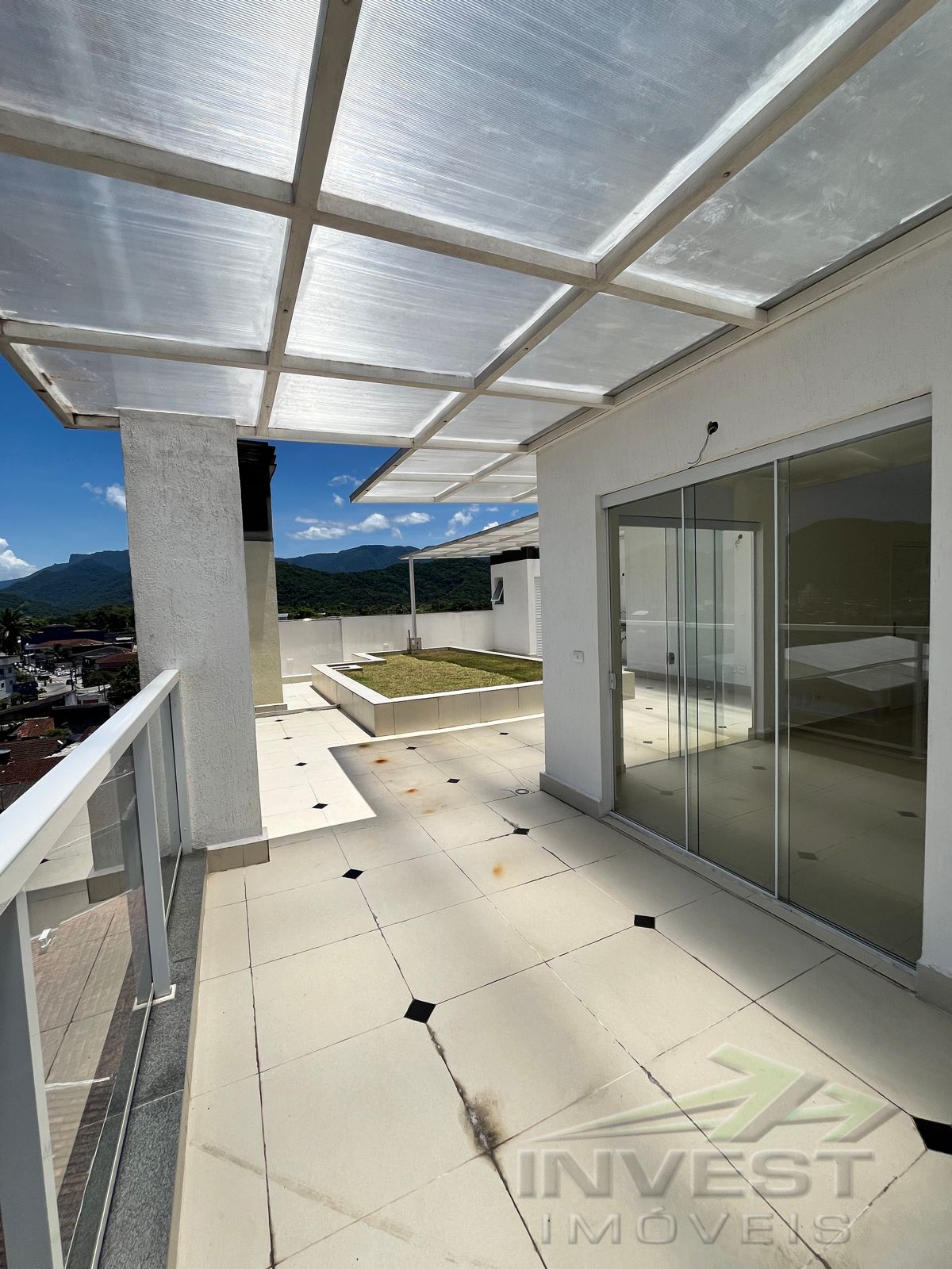 Ubatuba - Centro Apartamento Tipo Cobertura com Solarium e Vista Livre, Oportunidade