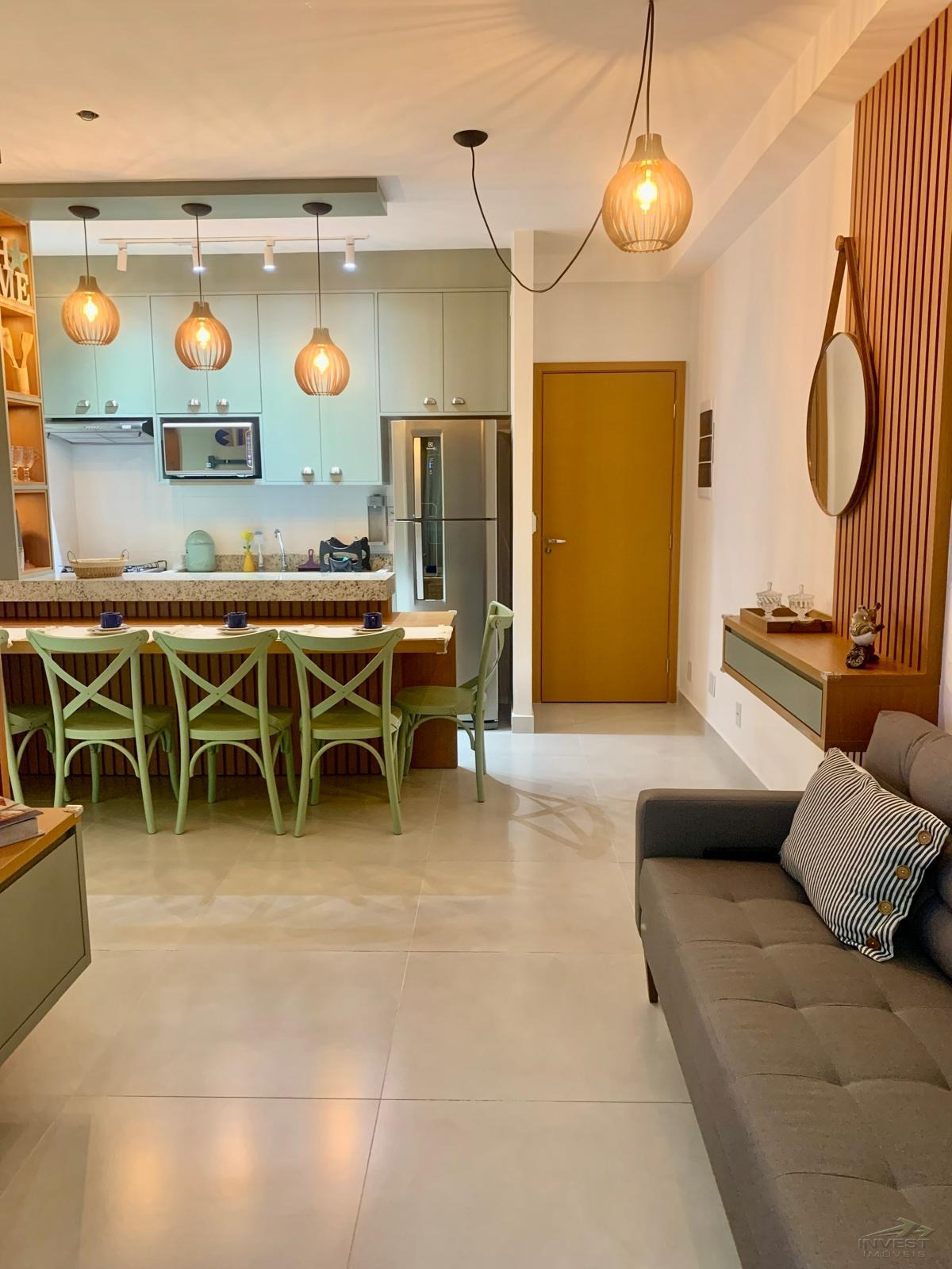 Ubatuba, Praia Grande- Belíssimo Apartamento com 2 Dormitórios, Sendo 1 Suíte, a 500 Mts do Mar!